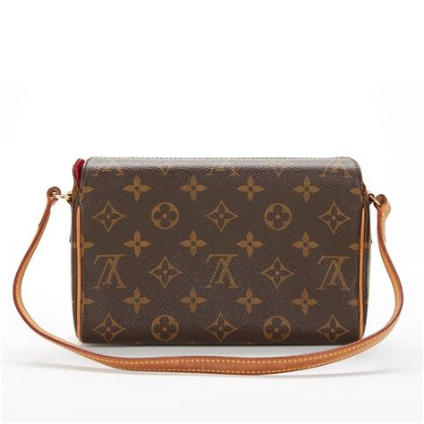 louis vuitton small clutch